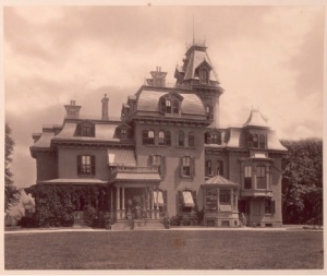 Bay Villa, Stokes' childhood home on Staten Island